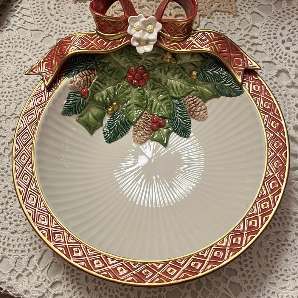 HP 🎉 Fitz and Floyd Christmas Rose bowl NWT